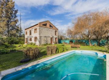 Casa · 135m² · 8 Ambientes · 3 Cocheras · Casa 6 Ambientes Alquiler Anual - Barrio La Bota, Benavídez