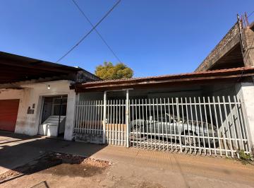 Casa · 78m² · 2 Ambientes · 1 Cochera · Casa en Jose Clemente Paz