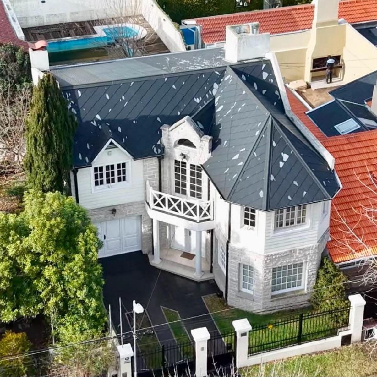 Chalet 4 dorm, 230m² con piscina y garage — San Carlos