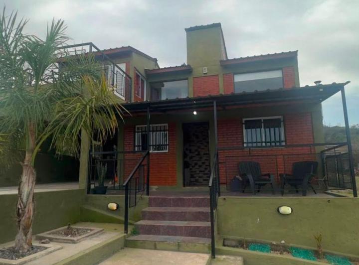 Casa · 85m² · 4 Ambientes · 1 Cochera