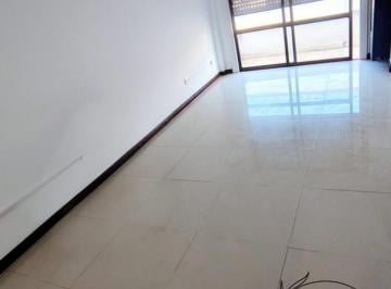 Departamento · 42m² · 2 Ambientes · Aquil. Er Macrocentro Hermoso 2 Ambientes con Balcon