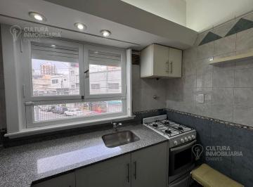 Departamento · 72m² · 3 Ambientes · Departamento 3 Ambientes con Balcón Corrido en Ramos Mejía Apto Profesional