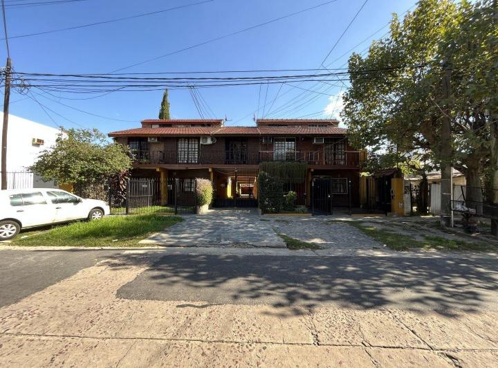 Casa · 80m² · 3 Ambientes · 1 Cochera