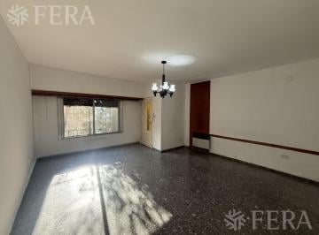 PH · 102m² · 4 Ambientes · Venta PH 4 Ambientes con Patio en Sarandi