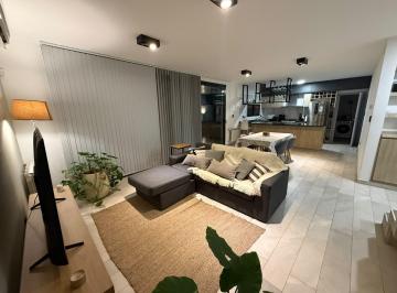 Casa · 257m² · 6 Ambientes · 2 Cocheras · Casa Amplia. 4dor. Opcion Amoblada.