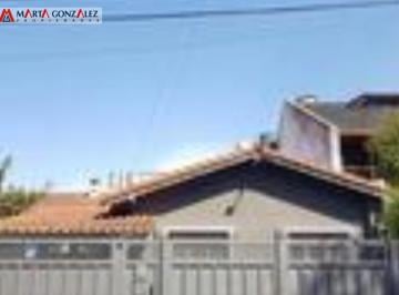 Casa · 220m² · 4 Ambientes · 1 Cochera · Venta Casa Villa Sarmiento