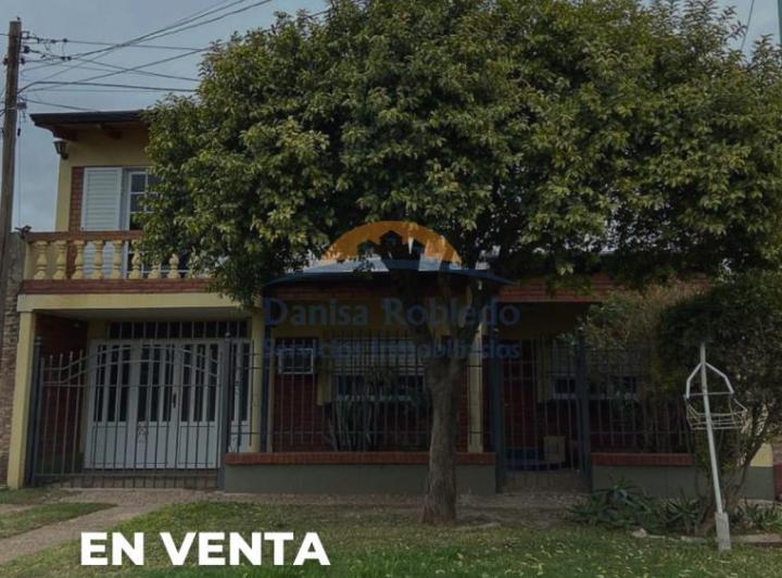 Casa · 250m² · 6 Ambientes · 1 Cochera