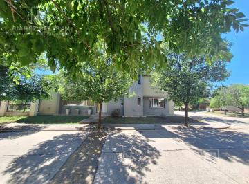 Casa · 250m² · 7 Ambientes · 2 Cocheras · Casa en Alquiler 3 Dorm,3 Baños, Cochera Doble, Jardin - Altos de Manantiales