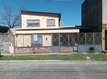 Casa de 4 ambientes, Quilmes · Venta Casa 4 Ambientes. Alexander Flemming y Chaco. Bernal Oeste