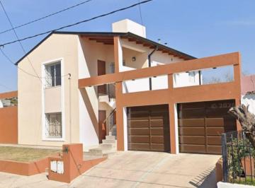 PH · 60m² · 2 Ambientes · 1 Cochera · Alquiler PH Parque Don Bosco 2 Dorm. Cochera