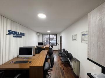 Oficina comercial · 53m² · 3 Ambientes · Alquiler - Oficina / Local Al Frente - 3 de Febrero Entre España y Italia