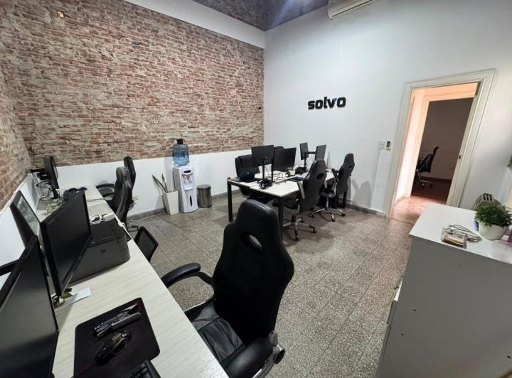 Oficina comercial · 90m² · 6 Ambientes