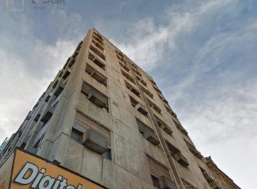 Departamento · 66m² · 4 Ambientes · Dpto. Cómodo y Luminoso! - Deán Funes Esq. Av Vélez Sarsfield! - Apto Uso Comercial