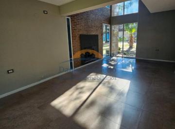 Casa de 6 ambientes, Santo Tomé · ¡Casa a Estrenar en Venta en Santo Tome!