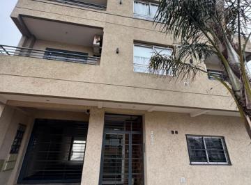 Departamento · 40m² · 2 Ambientes · Departamento 2 Ambientes Cn Balcon Al Frente en V. Luzuriaga