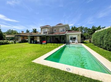 Casa · 204m² · 5 Ambientes · 1 Cochera · Casa en Venta en Springdale, Pilar, G. B. a. Zona Norte