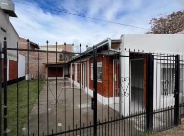 Casa · 60m² · 2 Dormitorios · 1 Cochera · Casa en Alquiler