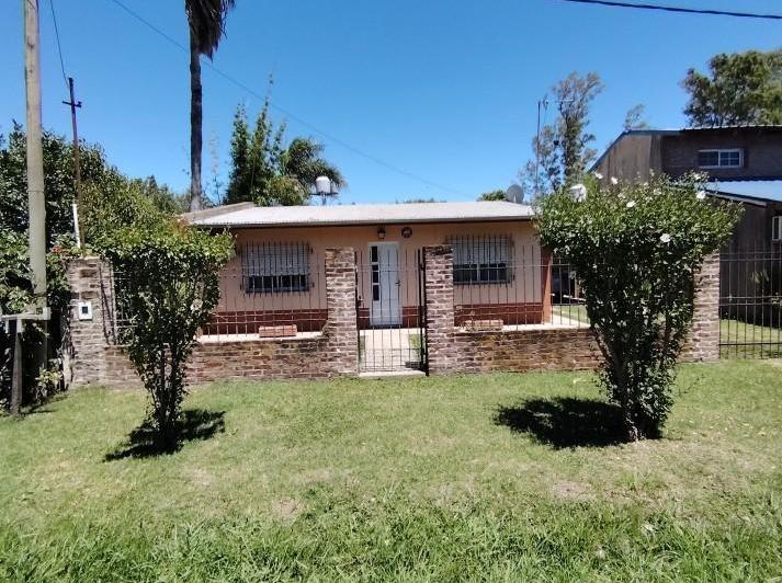 Casa · 60m² · 4 Ambientes · 2 Cocheras