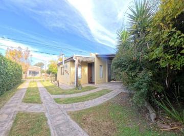 Casa de 4 ambientes, Suipacha · Casa Quinta en Venta en General Rivas