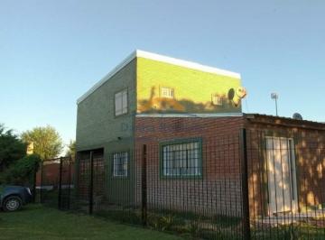 Casa · 136m² · 6 Ambientes · 1 Cochera · Oportunidad - Santo Tome