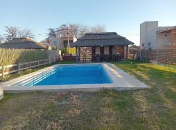 Casa · 300m² · Casa en Countries/b. Cerrado (G. Rodriguez)