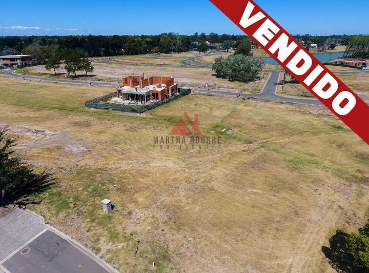 Terreno · 650m²