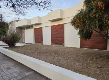 Casa de 7 ambientes, Córdoba · Casa de Tres Dorm. en Cerro de Las Rosas