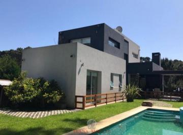 Casa · 185m² · 4 Ambientes · 2 Cocheras · Casa en Venta 4 Ambientes en Pinamar - Barrio Alamos II