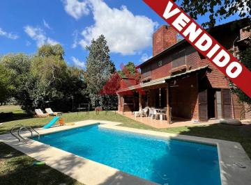 Casa · 113m² · 4 Ambientes · 1 Cochera · Casa Chalet en Venta en Larena Country Club, Pilar, G. B. a. Zona Norte