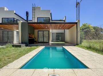 Casa · 152m² · 6 Ambientes · 2 Cocheras · Venta | Permuta - Casa 3 Dorm. - Los Troncos, Funes. Apto Crédito.