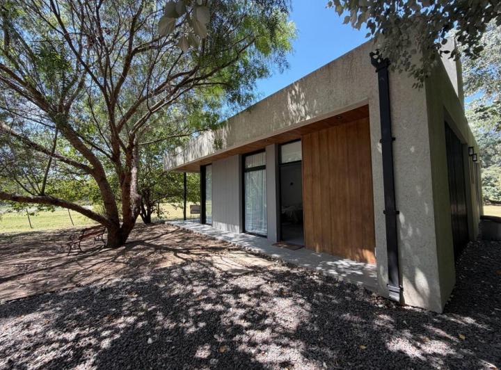 Casa · 150m² · 4 Ambientes · 8 Cocheras