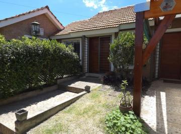 Casa · 113m² · 6 Ambientes · 2 Cocheras · En Venta Hermosa Propiedad en B° Arguello, Ciudad de Cordoba