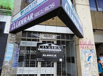 Local comercial de 1 ambiente, Lanús · Local en Alquiler Sobre La Av | 200 m de Estacion Lanus