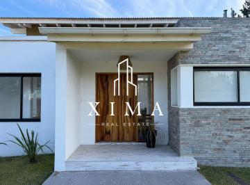 Casa · 40m² · 4 Ambientes · Casa en Venta en Costa Esmeralda