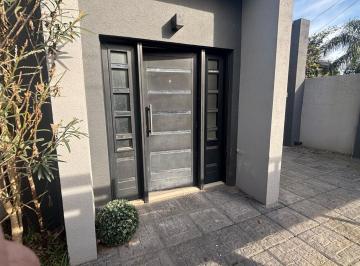 Casa · 110m² · 3 Ambientes · Venta Casa Barrio 5ta Av 280 m² 3 Dorm Piscina