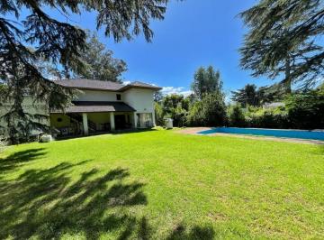 Casa · 298m² · 5 Ambientes · 2 Cocheras · Vendemos Excelente Chalet en Sierra de Los Padres