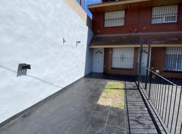 Casa · 90m² · 3 Ambientes · 2 Cocheras · Casa en Carapachay