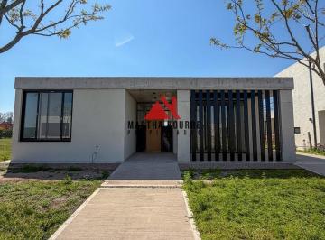 Casa · 174m² · 4 Ambientes · 1 Cochera · Casa en Venta en San Pablo, Pilar, G. B. a. Zona Norte