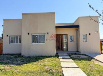 Casa · 145m² · 4 Ambientes · 1 Cochera · Casa en Venta en San Pablo, Pilar, G. B. a. Zona Norte