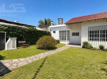 Casa · 299m² · 4 Ambientes · 1 Cochera · Casa 3 Ambientes - 3 Dorm. - Cocina - 2 Baños - Departamento - Ituzaingó Sur