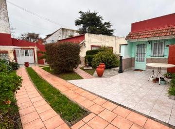 Casa de 6 ambientes, Miramar · Propiedad Estilo Posada, Ideal Para Vivir, Compartir o Generar Renta.
