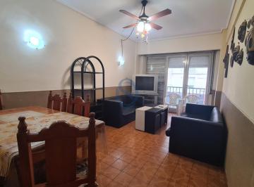 Departamento · 50m² · 2 Ambientes · Dos Ambientes con Dependencia de Servicio a La Calle con Balcon
