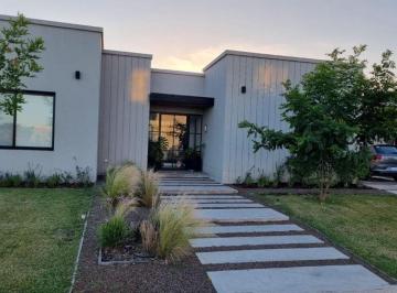 Casa en Venta de 3 ambientes Derqui · Casa en Una Planta con Pileta, Barrio San Pablo, Pilar