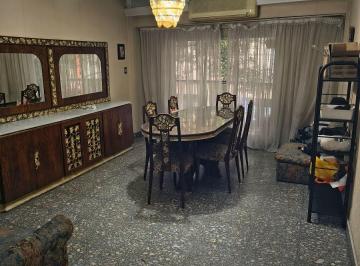 Departamento de 3 ambientes, Once · En Venta, 3 Ambientes con Patio, Muy Amplio, Primer Piso Al Frente