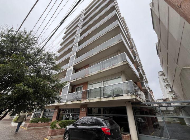 Moderno 3 Ambientes en Alquiler Amoblado en El Centro de Martínez