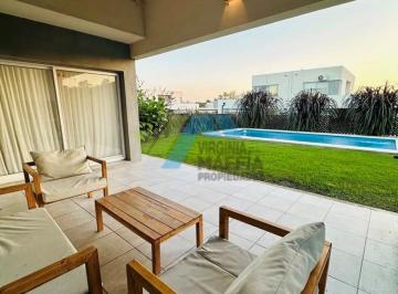 Casa · 110m² · 4 Ambientes · 1 Cochera · Apto Credito Casa con Pileta - Casas de Santa Guadalupe Pilar del Este