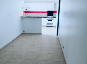 Departamento de 3 ambientes, Quilmes · Alquiler Departamento Quilmes Centro 3 Ambientes. Excelente Ubicación