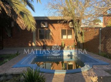 Casa · 177m² · 5 Ambientes · 1 Cochera · Chalet a Refaccionar en 460 m² Muy Linda Ubicación Zona Residencial San Antonio de Padua