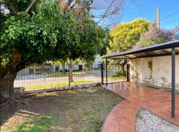 Casa · 177m² · 4 Dormitorios · Chalet a Refaccionar en 460 m² Muy Linda Ubicación Zona Residencial San Antonio de Padua