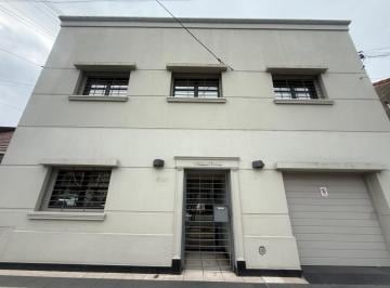 Departamento · 129m² · 4 Ambientes · Venta Piso Completo 4 Ambientes Apto Credito - Gran Oportunidad en Barrio La Perla
